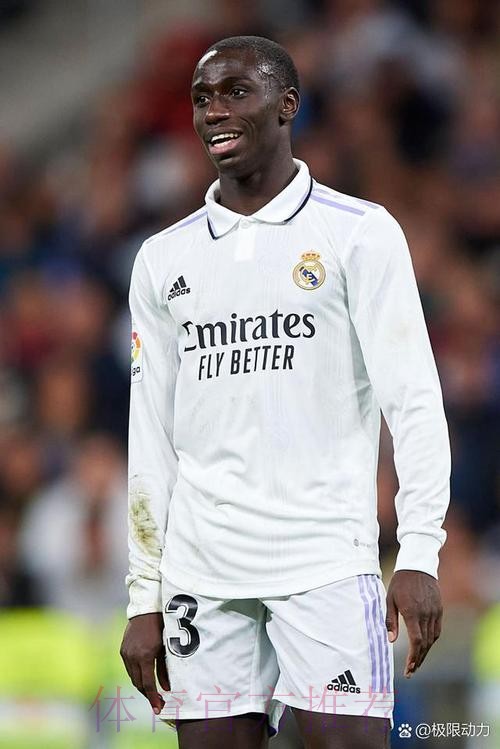 已伤缺五个月!马卡:皇马后卫门迪已经恢复训练 已伤缺五个月!马卡:皇马后卫门迪已经恢复训练